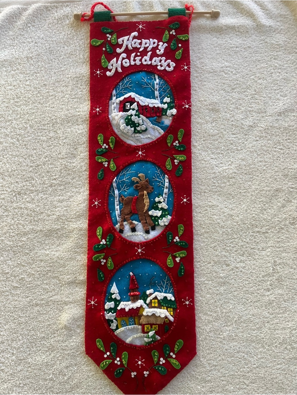 Bucilla Red Felt 'Happy Holidays' Vertical Banner with Blue Snowy Vignettes - Picture 6 of 8